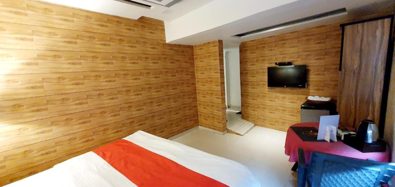 Hotel Krishna Ahmedabad Eksteriør billede