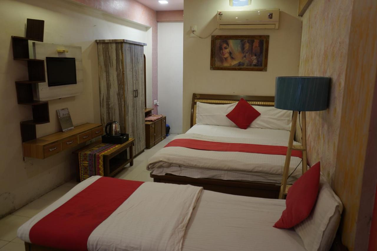 Hotel Krishna Ahmedabad Eksteriør billede