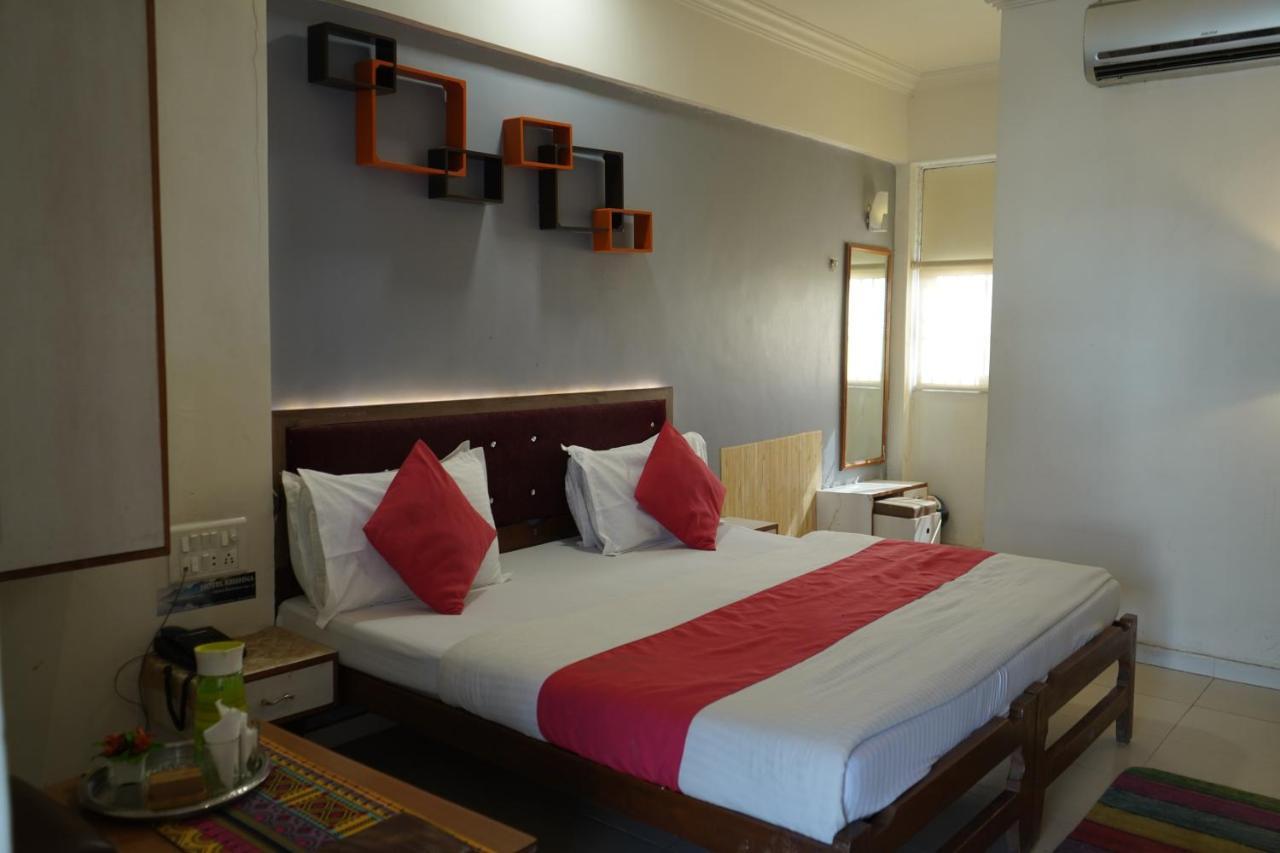 Hotel Krishna Ahmedabad Eksteriør billede
