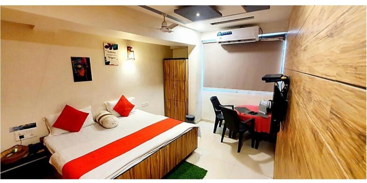 Hotel Krishna Ahmedabad Eksteriør billede
