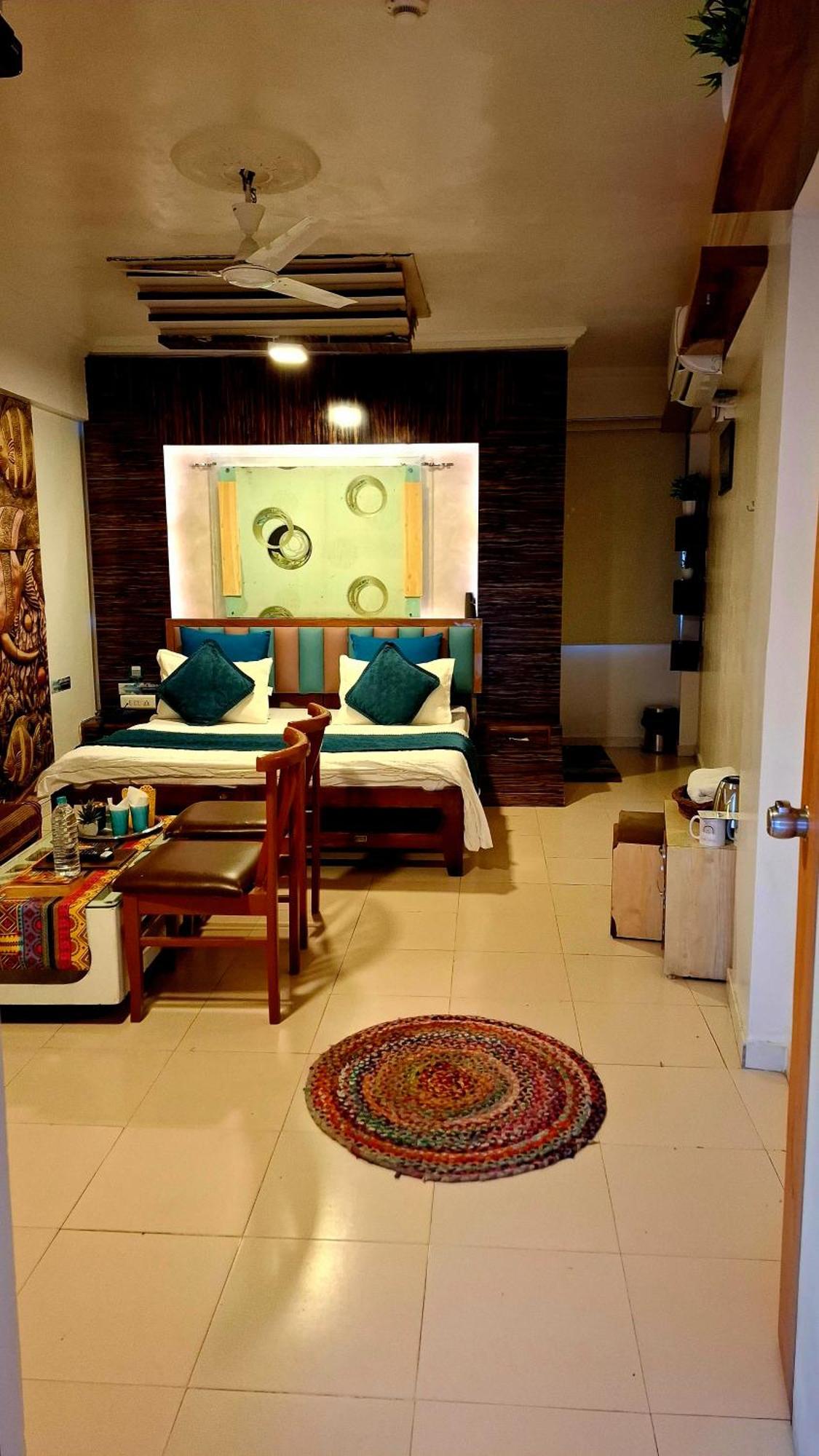 Hotel Krishna Ahmedabad Eksteriør billede